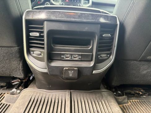 Used 2022 RAM 2500 Big Horn w/ Level C Equiment Group AWD/4WD image 11