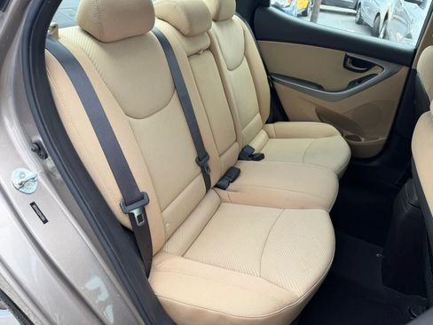 Used 2013 Hyundai Elantra GLS w/ Preferred Pkg FWD image 13