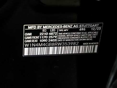 Used 2024 Mercedes-Benz GLB 250 image 24