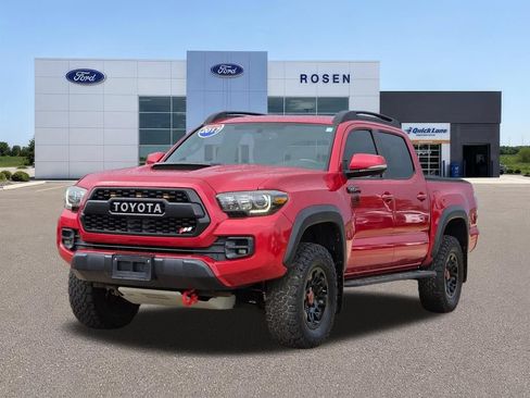 Used 2017 Toyota Tacoma TRD Pro AWD/4WD image 7