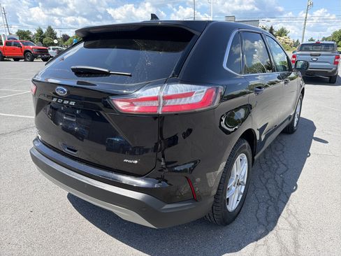 Used 2024 Ford Edge SEL AWD/4WD image 3