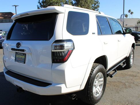 Used 2018 Toyota 4Runner SR5 Premium AWD/4WD image 37