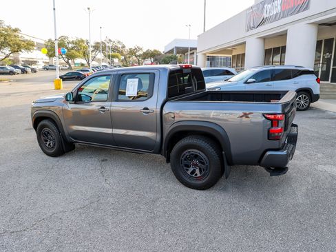 Used 2025 Nissan Frontier Pro-X image 11
