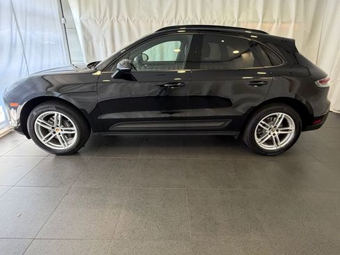 Certified 2023 Porsche Macan AWD/4WD image 2