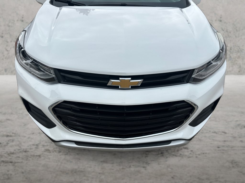 Used 2020 Chevrolet Trax LT w/ LT Convenience Package FWD image 13
