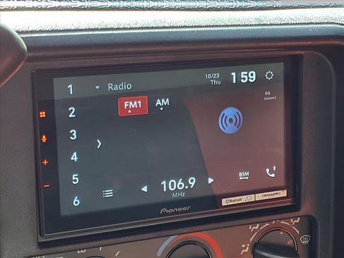 Used 1998 GMC Sierra 1500 SL w/ Regional Marketing Option Pkg image 10