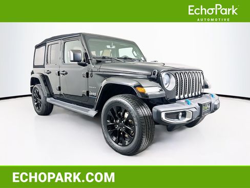 Used 2023 Jeep Wrangler Unlimited Sahara w/ Cold Weather Group AWD/4WD image 1