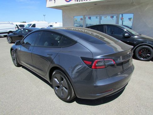 Used 2023 Tesla Model 3 Standard Range RWD image 8
