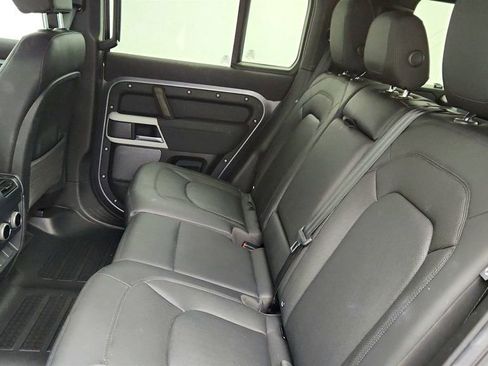 Used 2023 Land Rover Defender 110 S image 26