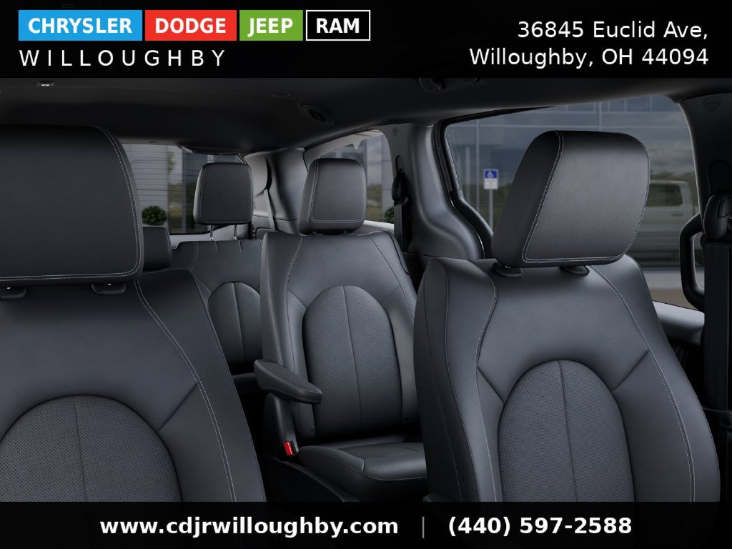 New 2027 Chrysler Pacifica Select FWD image 29