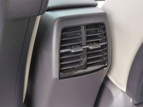 New 2025 Kia Niro EX Touring image 22