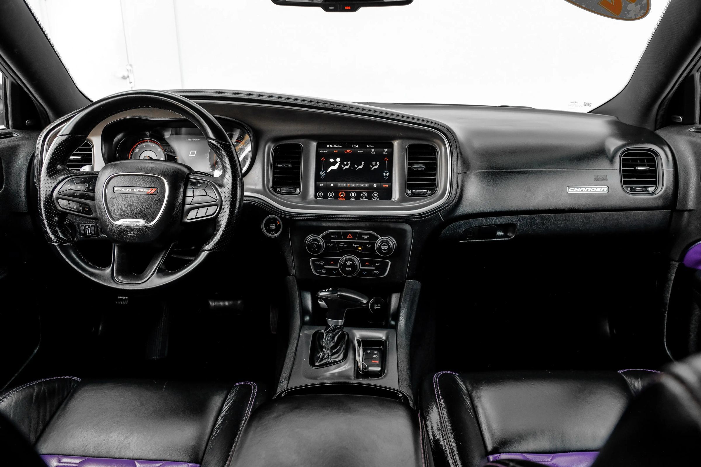 Used 2022 Dodge Charger R/T w/ Blacktop Package RWD image 21