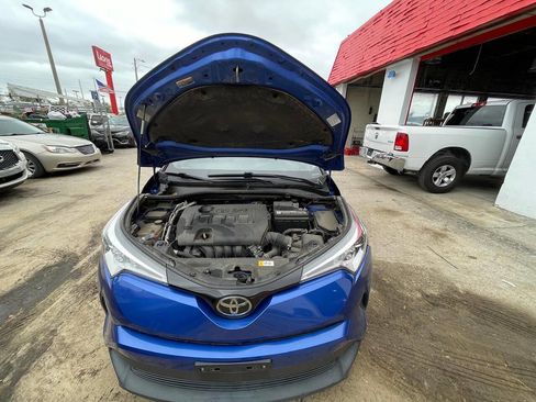 Used 2019 Toyota C-HR XLE image 14
