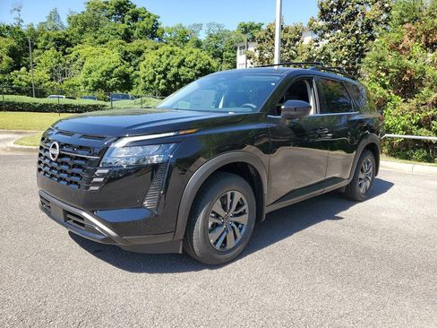 New 2026 Nissan Pathfinder SV FWD image 2