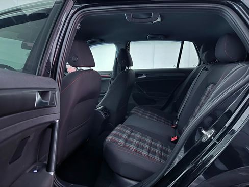 Used 2019 Volkswagen GTI SE FWD image 23