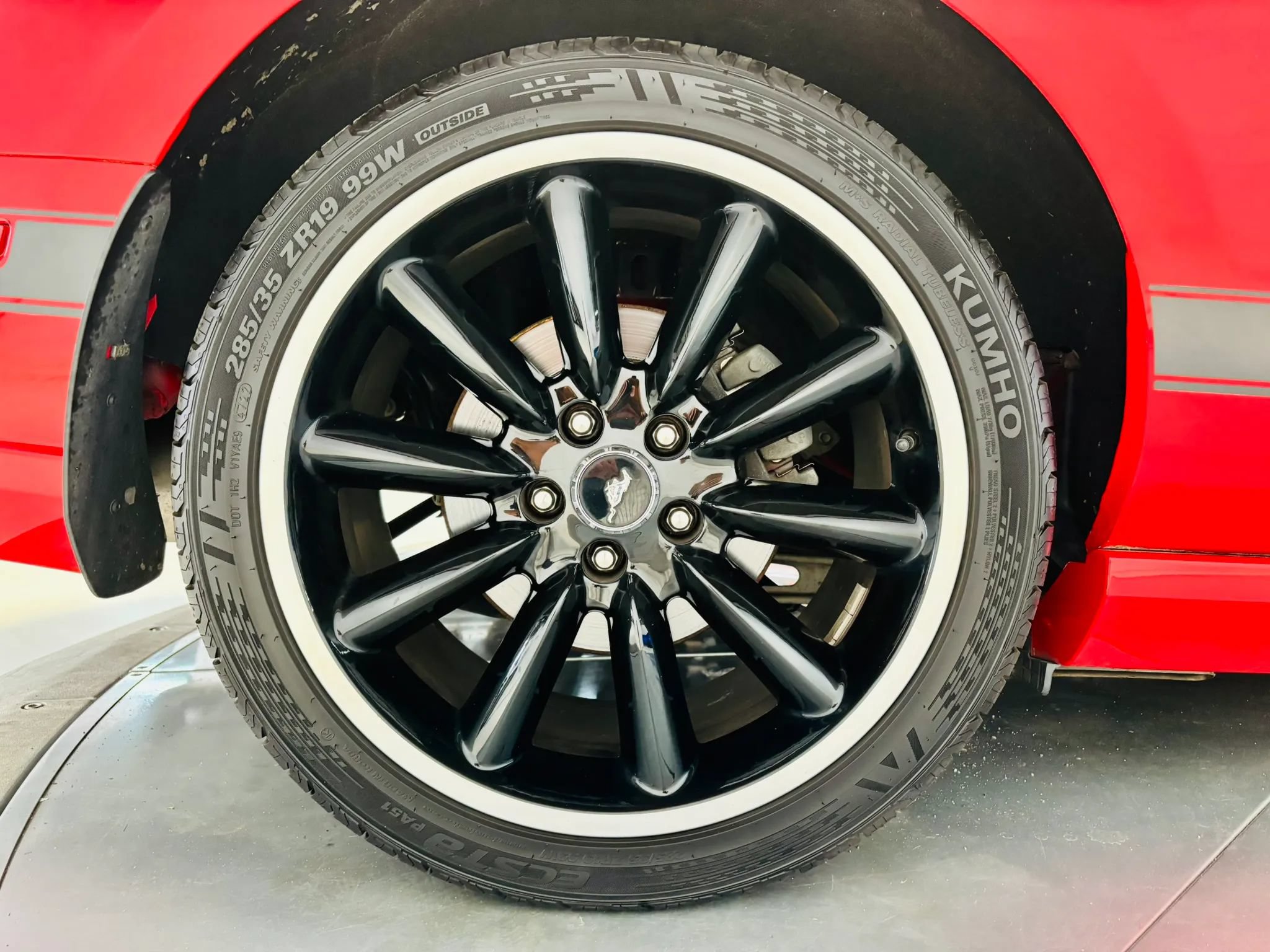 Used 2013 Ford Mustang Boss 302 RWD image 23