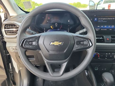 Used 2025 Chevrolet TrailBlazer LS w/ LS Convenience Package FWD image 20