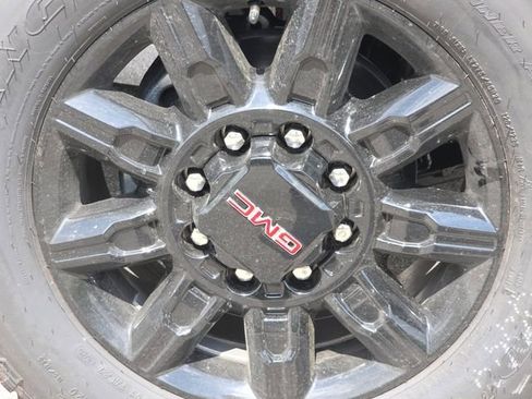 New 2026 GMC Sierra 2500 AT4 w/ AT4 Premium Plus Package AWD/4WD image 11