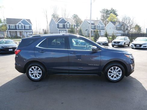 Used 2019 Chevrolet Equinox LT w/ Sun & Navigation Package AWD/4WD image 6
