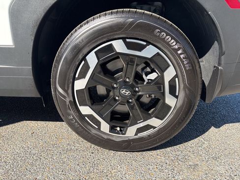 Certified 2025 Hyundai Santa Fe SE image 27