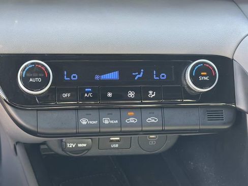 Certified 2025 Hyundai Elantra Sport image 22