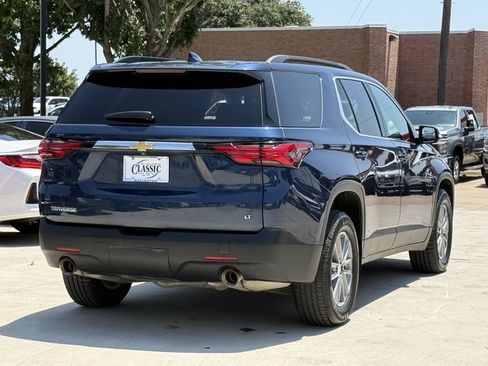 Used 2022 Chevrolet Traverse LT FWD image 4