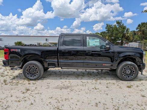 New 2025 Ford F350 Platinum w/ FX4 Off-Road Package image 3