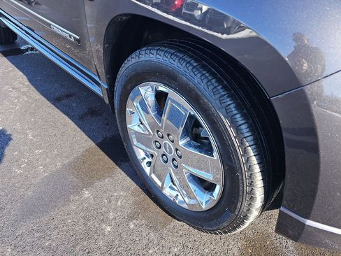 Used 2015 GMC Acadia Denali image 12