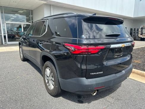 Used 2022 Chevrolet Traverse LT FWD image 6