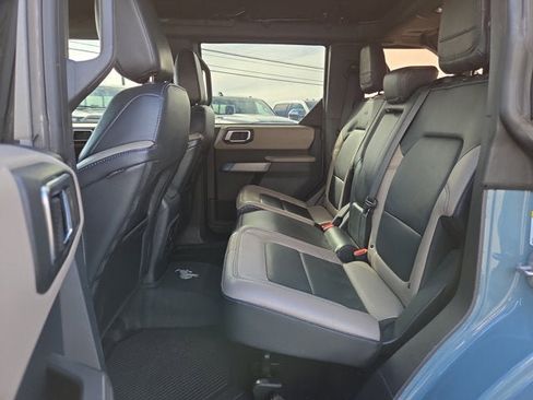 Used 2022 Ford Bronco Wildtrak image 12