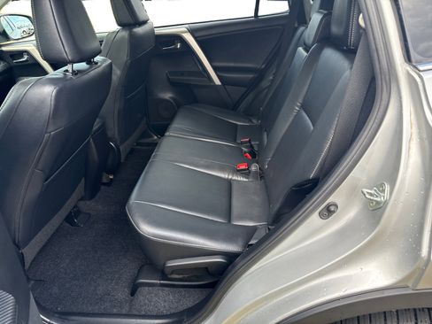 Used 2015 Toyota RAV4 Limited image 10