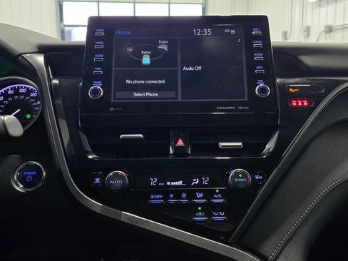 Used 2021 Toyota Camry LE w/ Cold Weather Package image 11