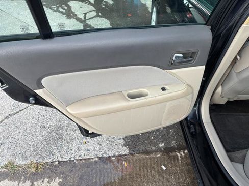 Used 2010 Ford Fusion SE image 11