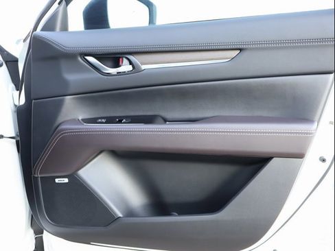 New 2025 MAZDA CX-5 Signature image 9