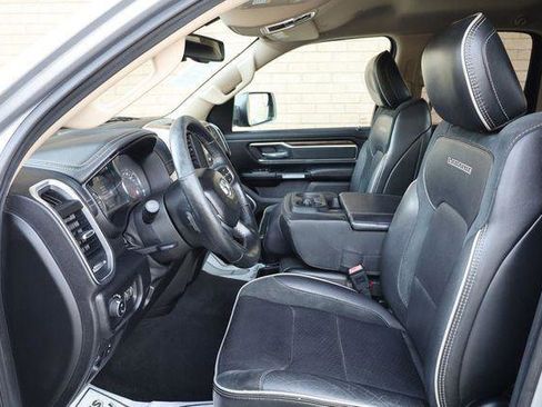 Used 2019 RAM 1500 Laramie AWD/4WD image 13