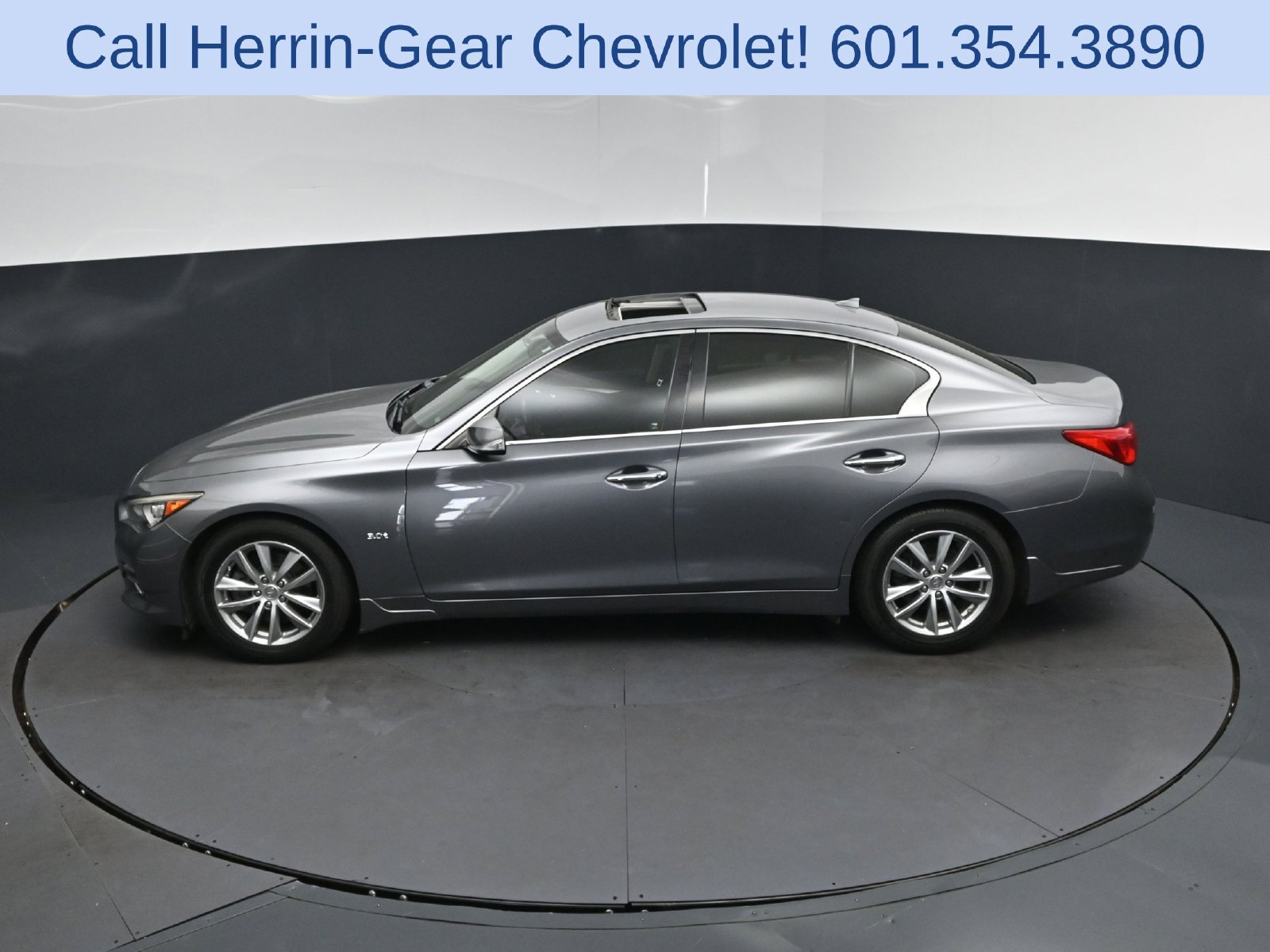 Used 2017 INFINITI Q50 3.0t Premium w/ 3.0T Premium Plus Package RWD image 32