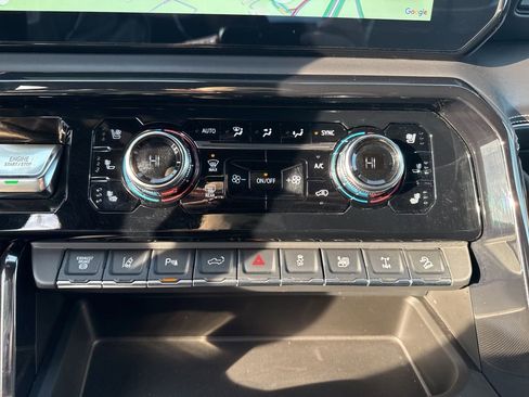 Used 2024 GMC Sierra 2500 AT4X image 23