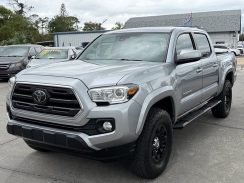 Used 2019 Toyota Tacoma SR5 w/ SR5 Appearance Package (SM) RWD image 4