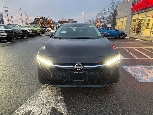 New 2026 Nissan Sentra SR w/ Floor Mat Package image 8