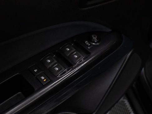 Used 2021 Chevrolet Colorado Z71 image 16