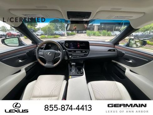 Used 2025 Lexus ES 300h Ultra Luxury FWD image 14