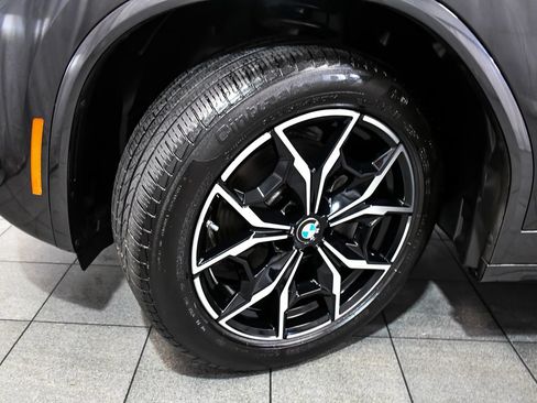 Used 2025 BMW X4 xDrive30i AWD/4WD image 7