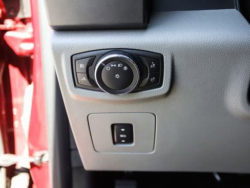 Used 2017 Ford F150 XLT w/ Equipment Group 302A Luxury AWD/4WD image 33