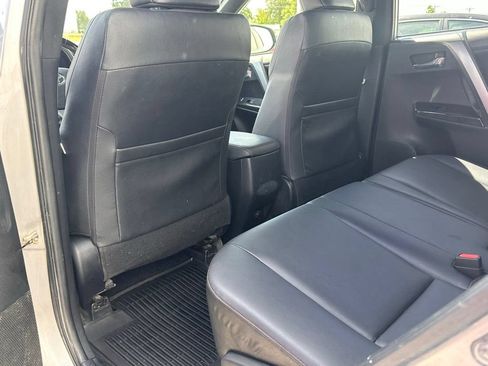 Used 2018 Toyota RAV4 SE w/ Power Extra Value Package AWD/4WD image 17
