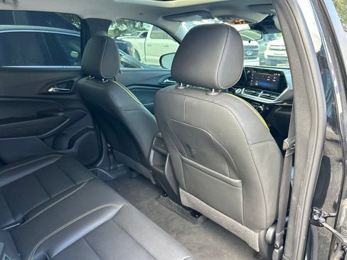 Used 2024 Chevrolet Trax ACTIV w/ Sunroof Package FWD image 44
