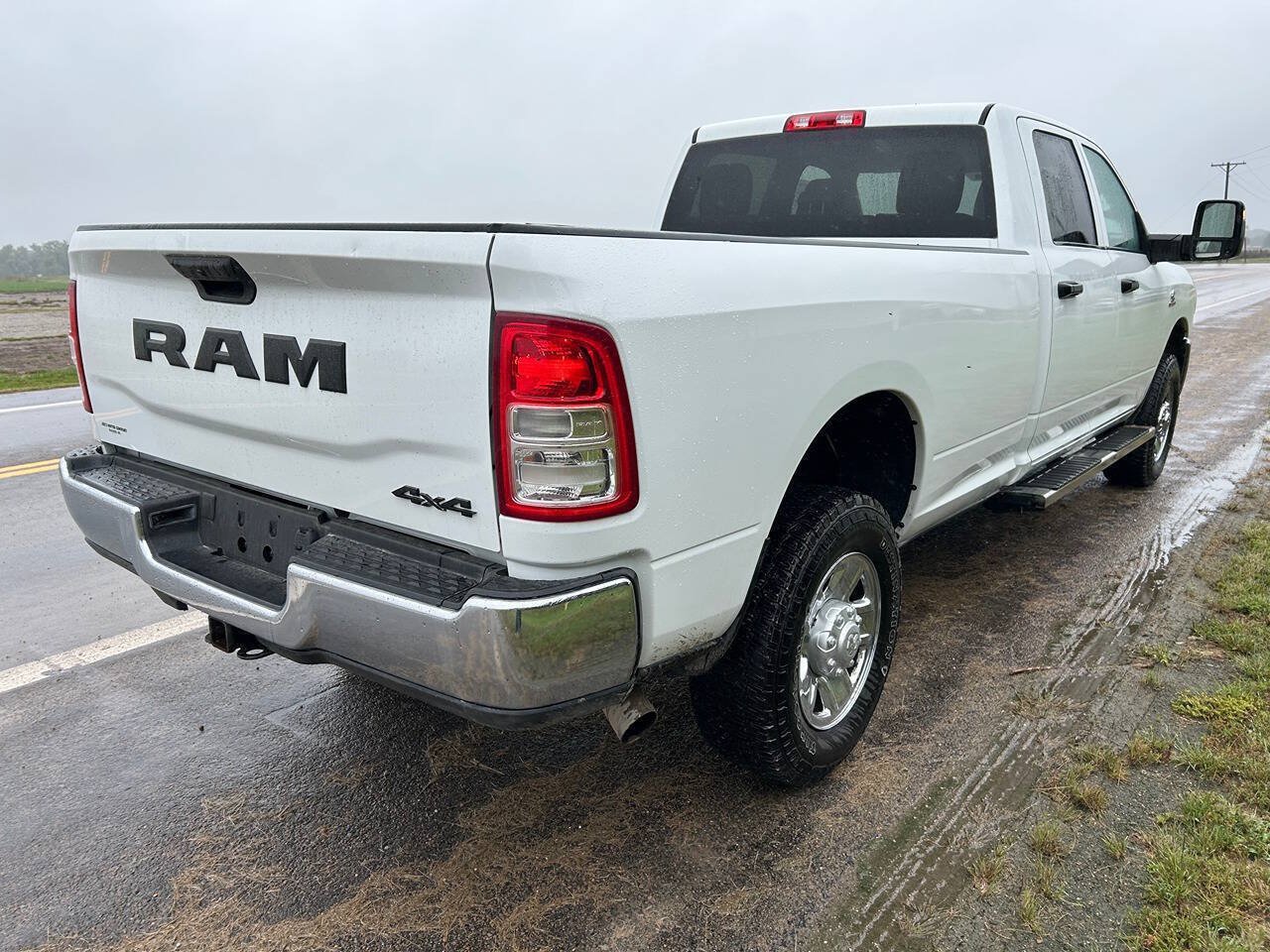 Used 2023 RAM 2500 Tradesman w/ Chrome Appearance Group AWD/4WD image 6