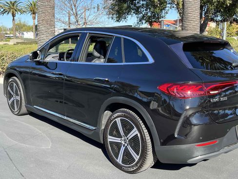 Used 2023 Mercedes-Benz EQE 350+ 4MATIC SUV w/ Exclusive Trim Package image 43