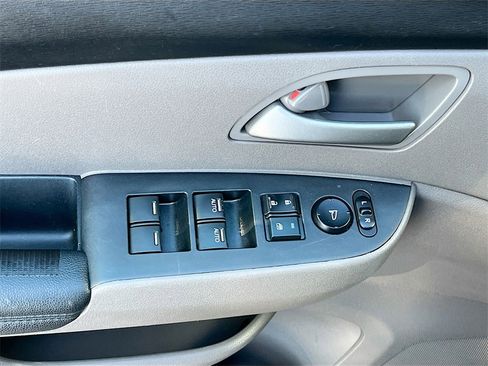 Used 2011 Honda Odyssey EX-L image 17