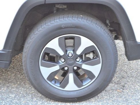 Used 2023 Jeep Grand Cherokee 4WD 4xe w/ Luxury Tech Group II image 12