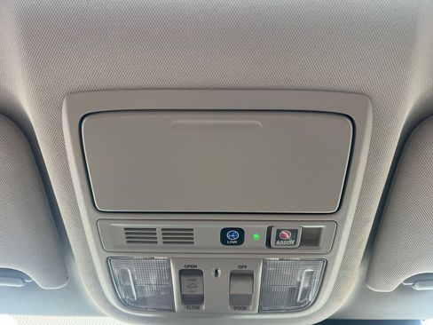 Used 2020 Honda Accord Touring image 19